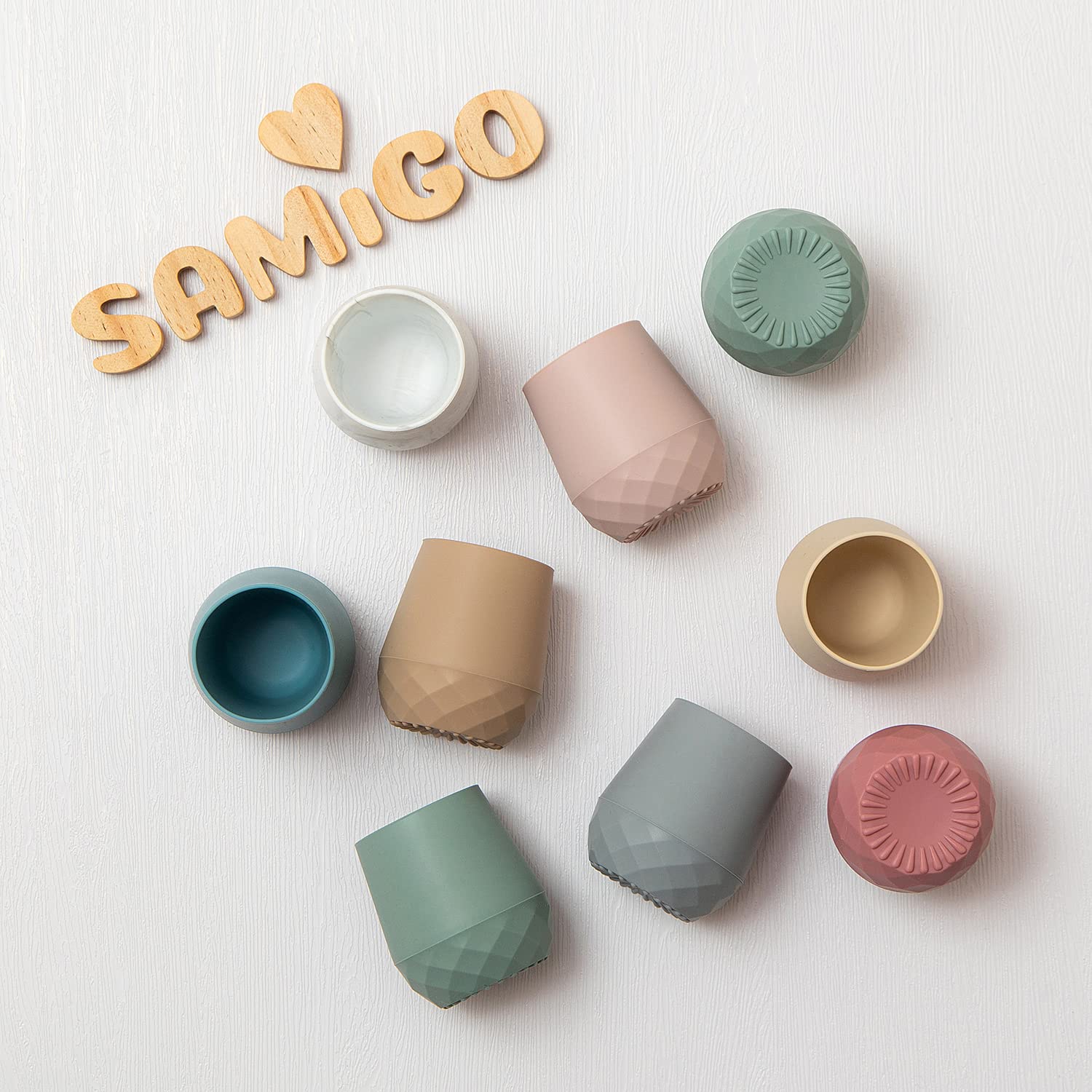 Side profile of the premium USA imported baby weaning silicone tumbler.