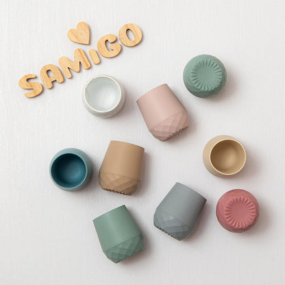 Side profile of the premium USA imported baby weaning silicone tumbler.