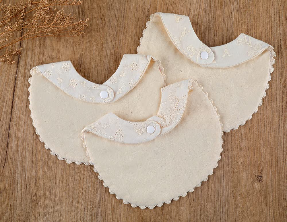 Two pack Gzmm baby girl bib set off-white