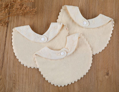 Two pack Gzmm baby girl bib set off-white