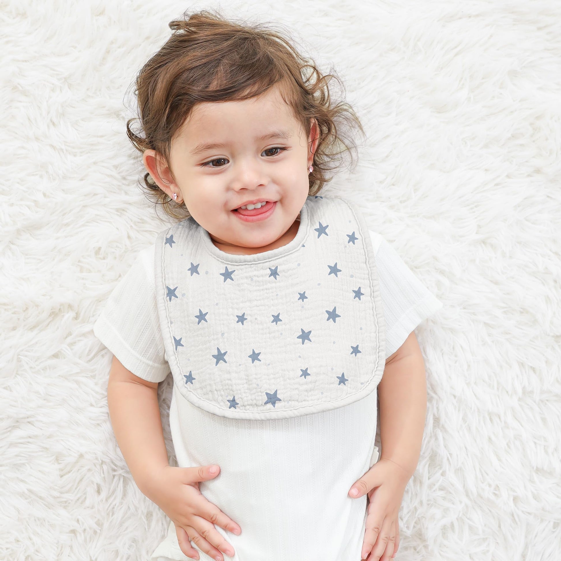 Susurration muslin bibs for newborns and toddlers