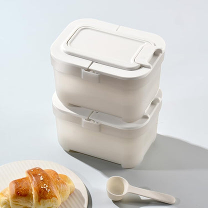 Avadhimpex formula container being used to measure milk powder accurately for feeding