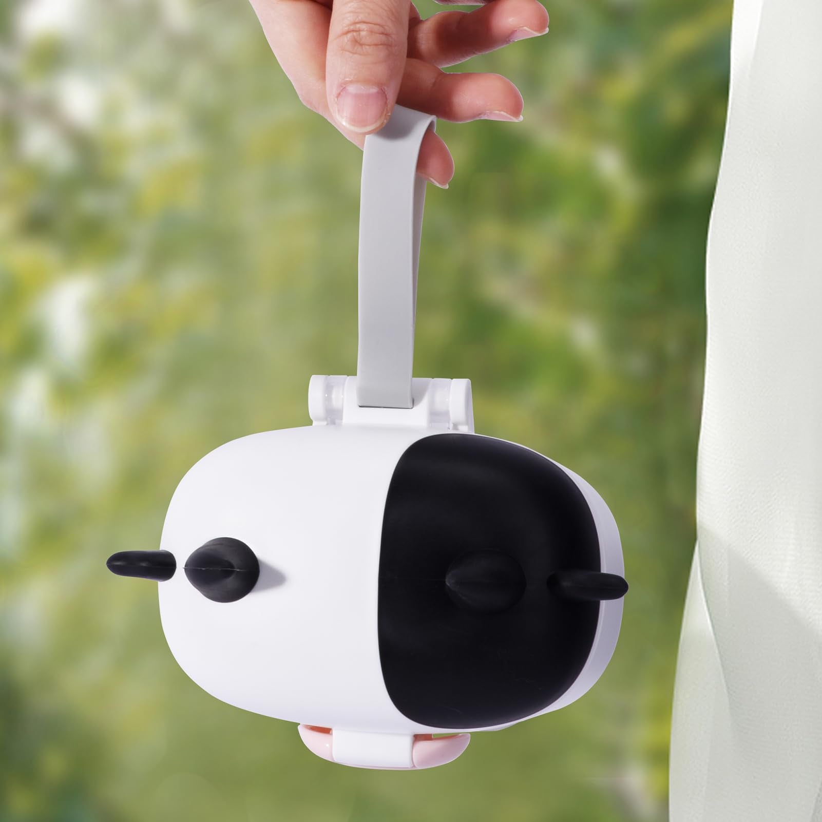 Bebamour infant formula dispenser soft rubber lid tentacles close up
