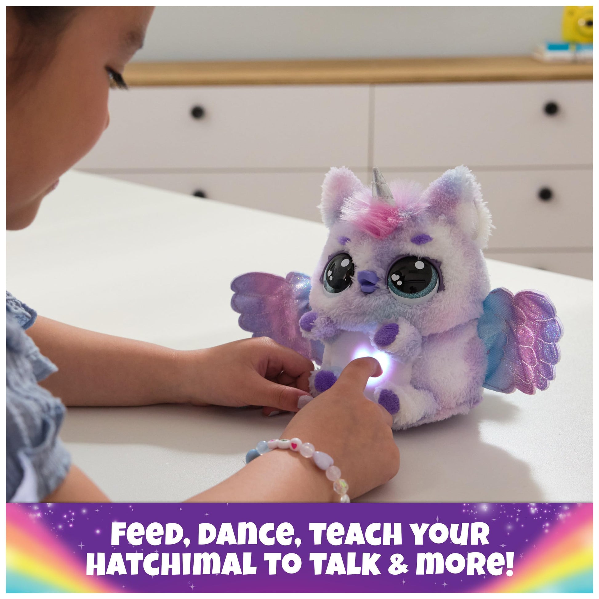 Hatchimals Mystery Hatch packaging presentation displaying the surprise interactive theme and age recommendations.