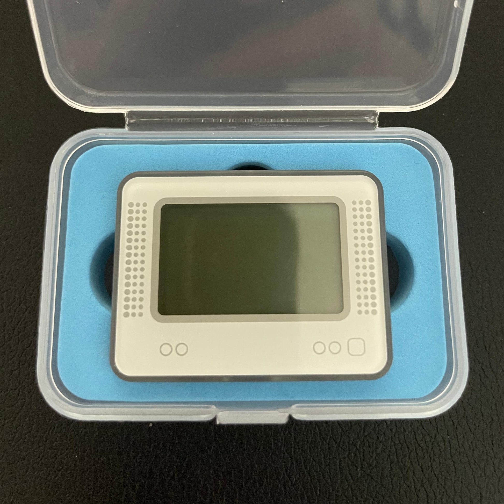 Close up of the 1.2 inch OLED screen on YMW Allmiibo