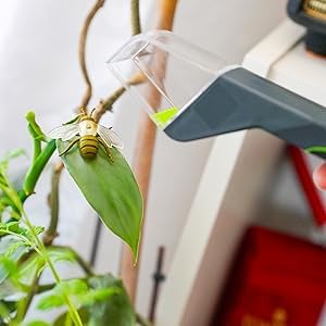 Premium ABS plastic live insect catching tool packaging and full product setup