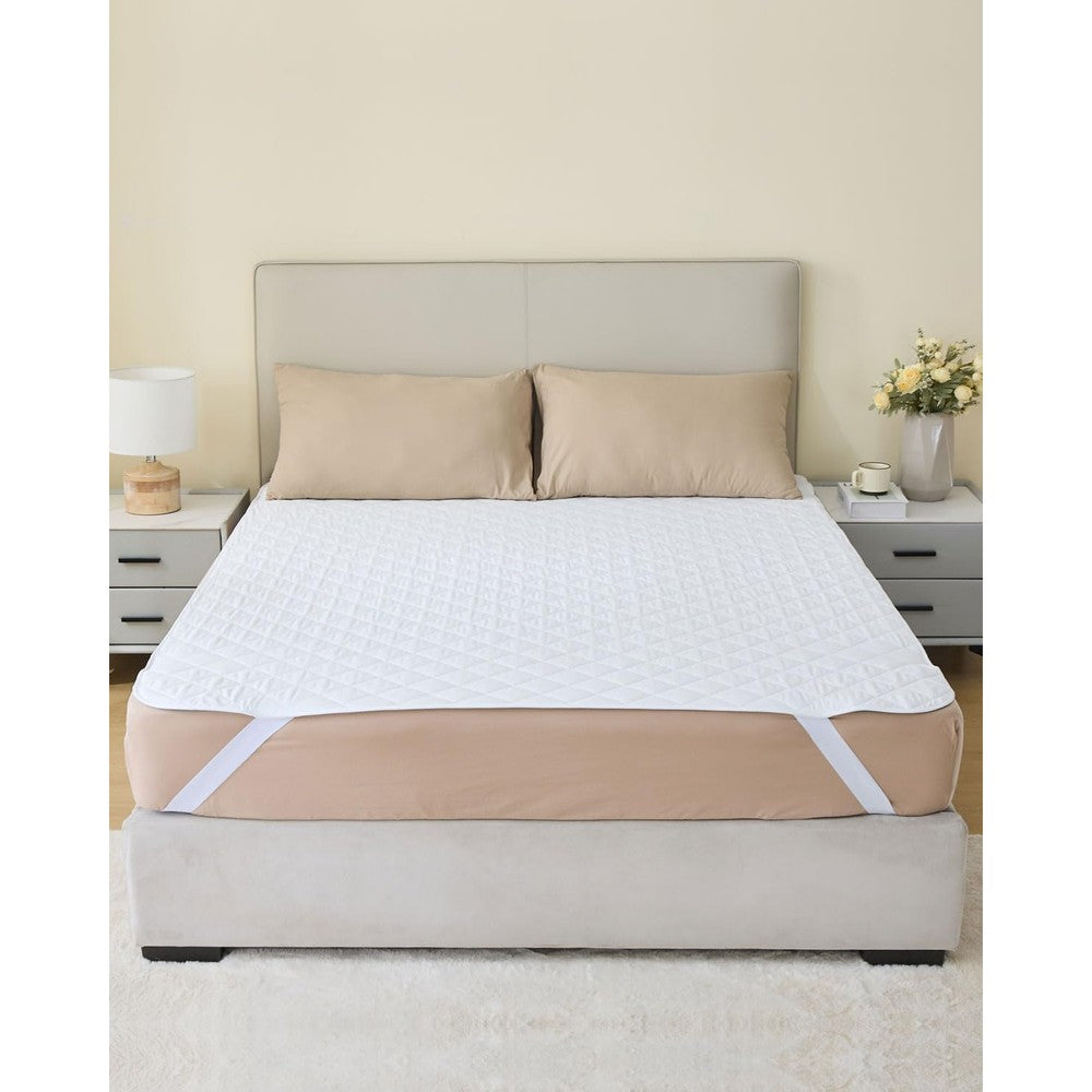 KANECH washable incontinence bed pads queen size front view layout on mattress