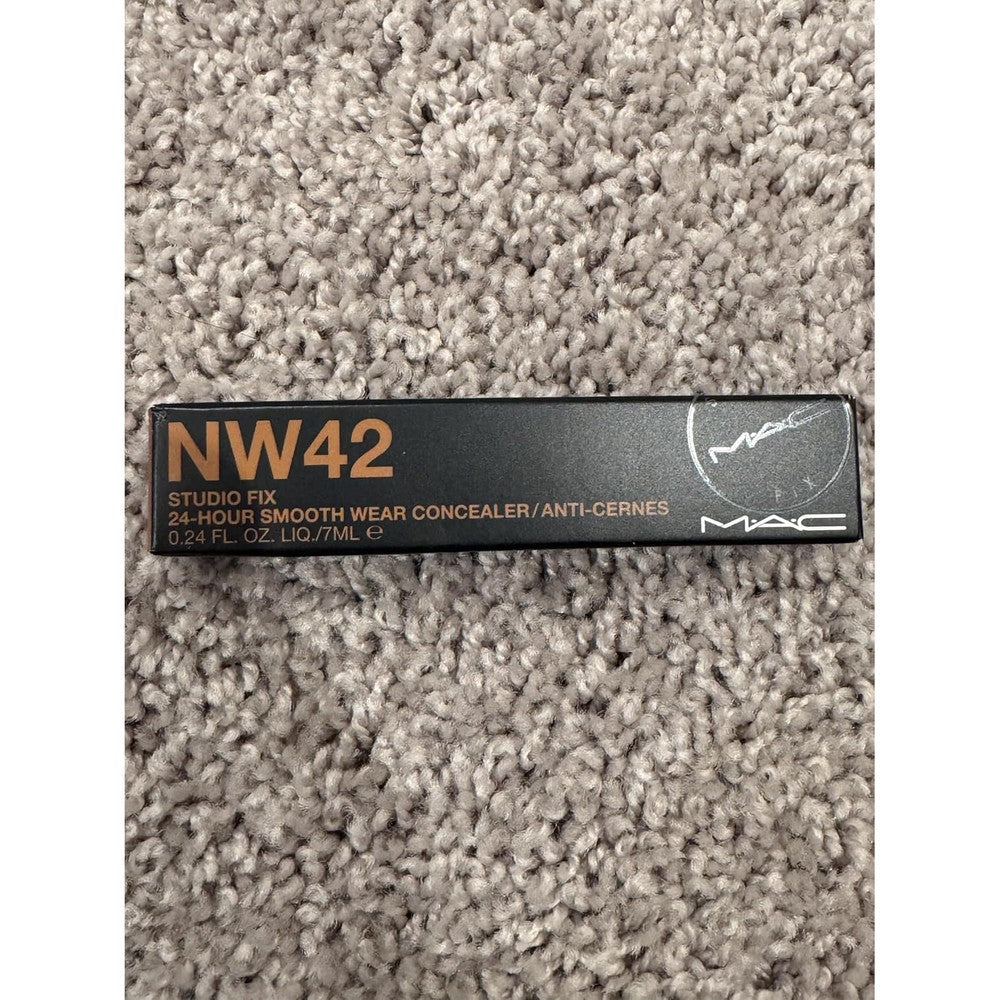 MAC Studio Fix 24-Hour Smooth Wear Concealer NW42 front view