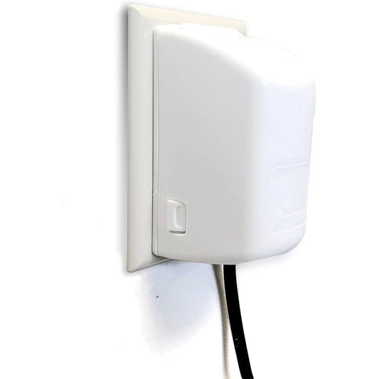 Dreambaby Dual Fit outlet cover front view