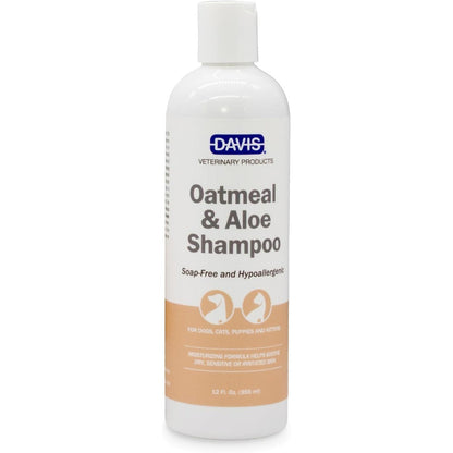 Davis Manufacturing Oatmeal and Aloe pet shampoo front view bottle