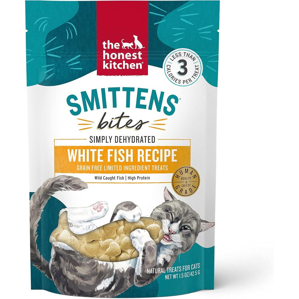 The Honest Kitchen Human Grade Smittens Bites Heart Shaped Wild Caught White Fish Dehydrated Crunchy Cat Treats 1.5 Ounce Bag