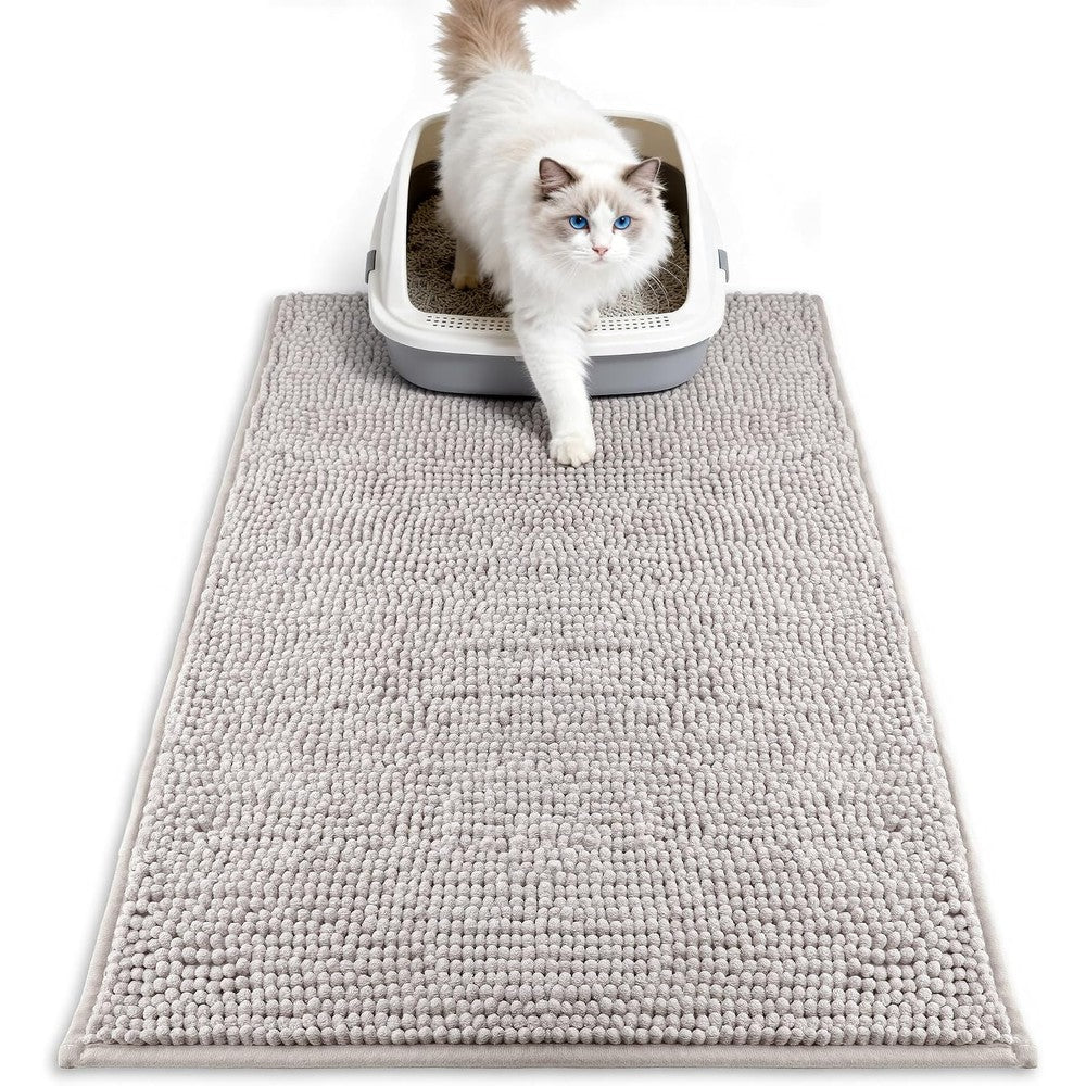 Pieviev chenille cat litter mat front view trapping scattered clay particles.